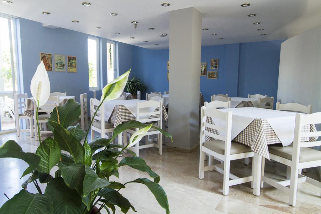 Hotel Peli 2*